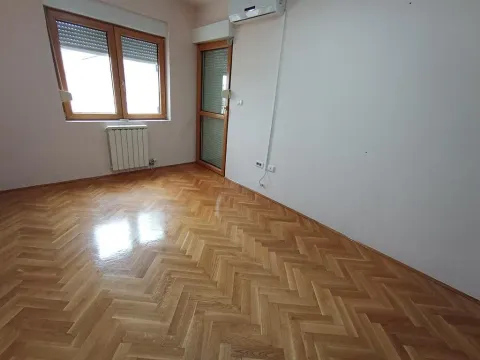 Rent, office space, 80m², Preko Morače, Podgorica - image 2