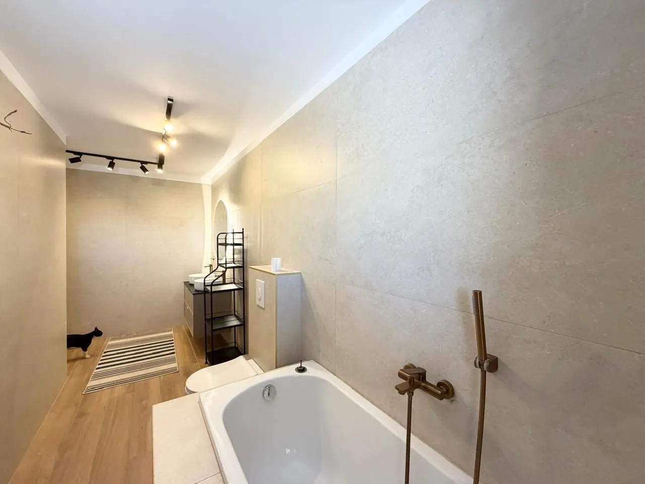 Rent, house, 256m², Masline, Podgorica