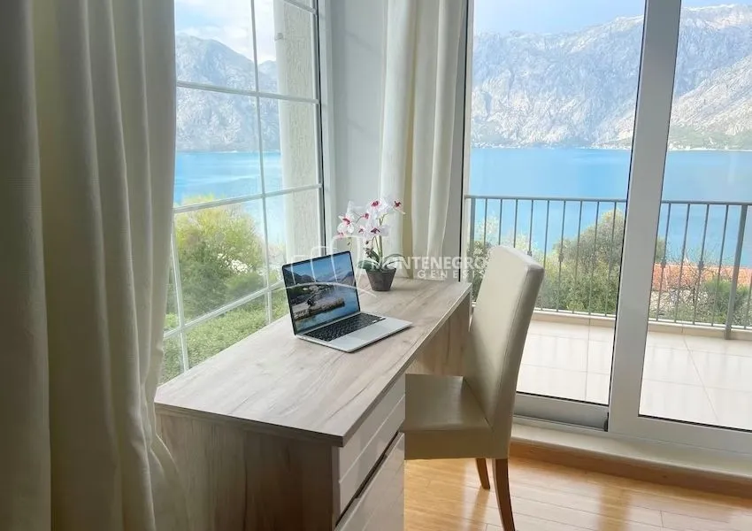 Prodaja, dvosoban stan, 99m², Prčanj, Kotor