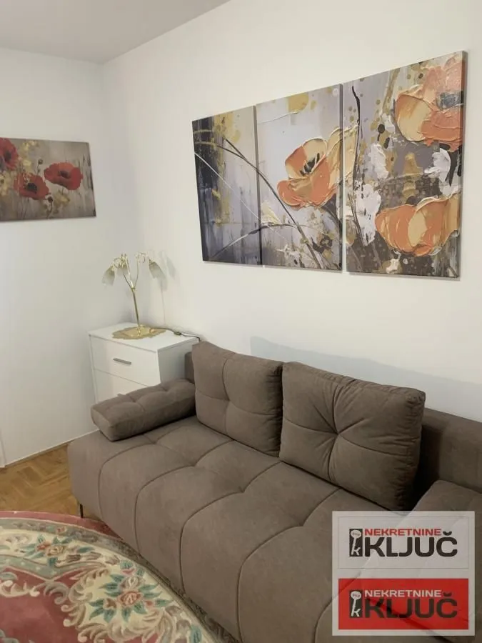 Prodaja, jednosoban stan, 25m², Adamovićevo Naselje, Novi Sad Sve Podlokacije