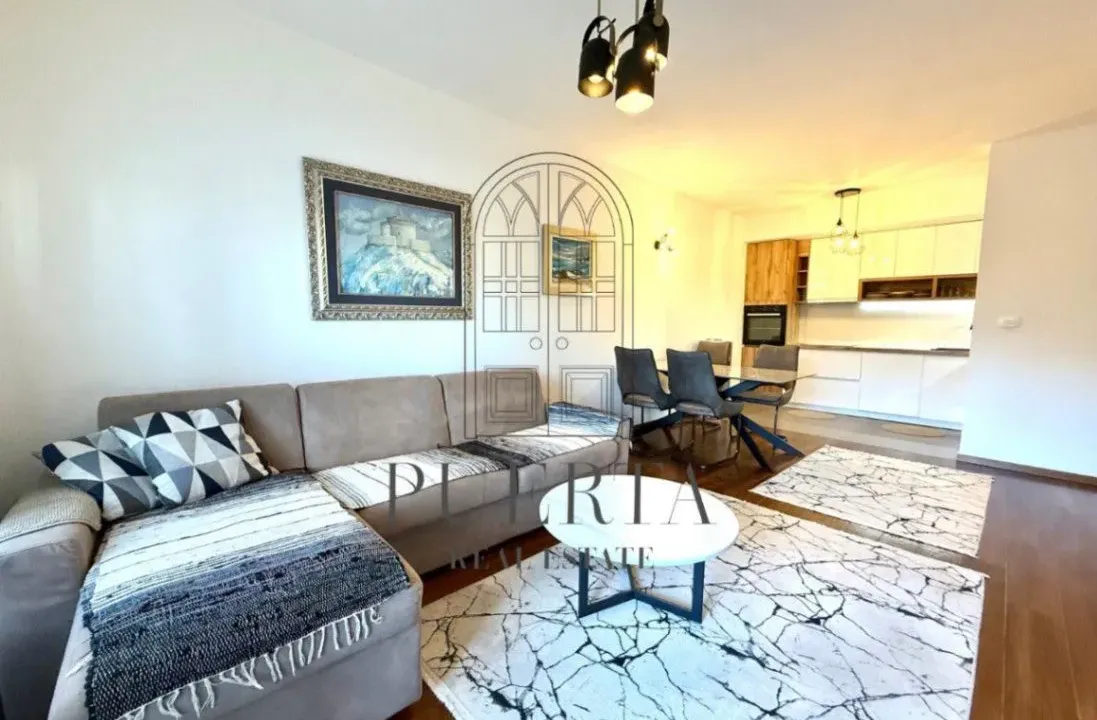 Izdavanje, dvosoban stan, 70m², Master Kvart, Podgorica