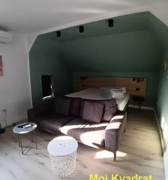 Sale, four bedroom apartment, 109m², Zemun Centar, Zemun Sve Podlokacije