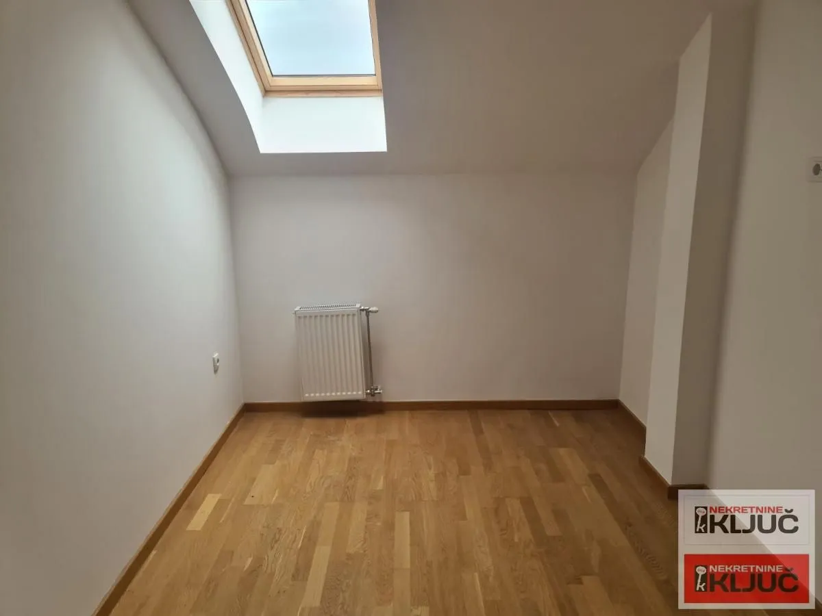 Prodaja, trosoban stan, 66m², Petrovaradin, Novi Sad
