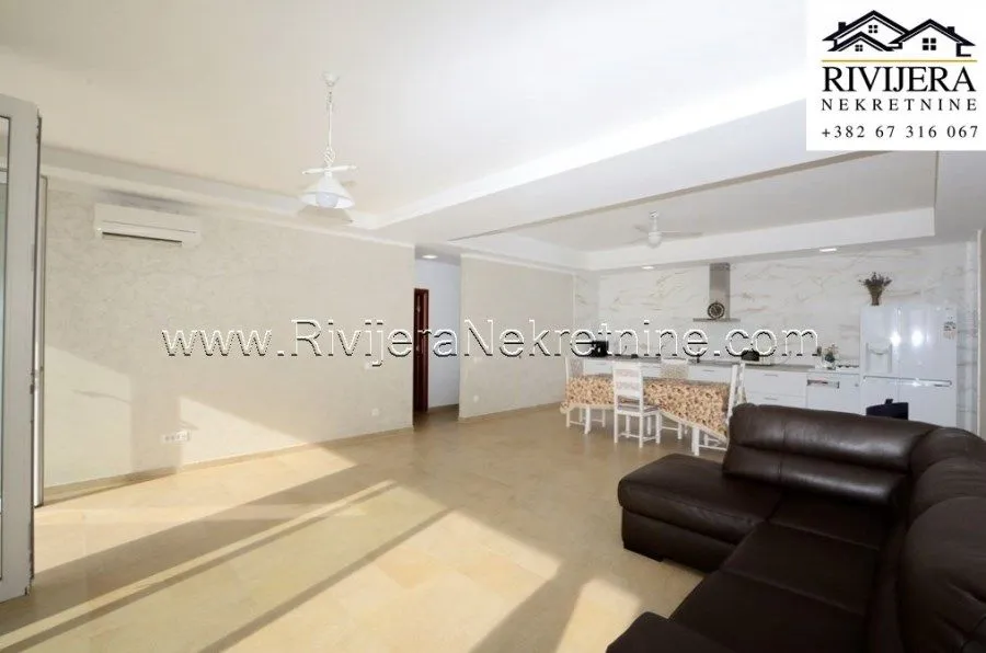 Prodaja, trosoban stan, 213m², Topla, Herceg Novi