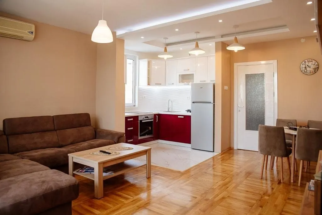 Rent, two bedroom apartment, 84m², Centar, Podgorica