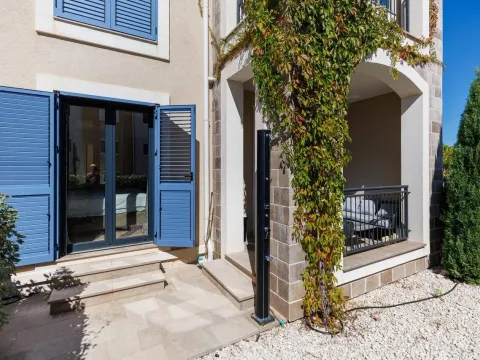 Prodaja, jednosoban stan, 50m², Luštica Bay, Tivat - image 4