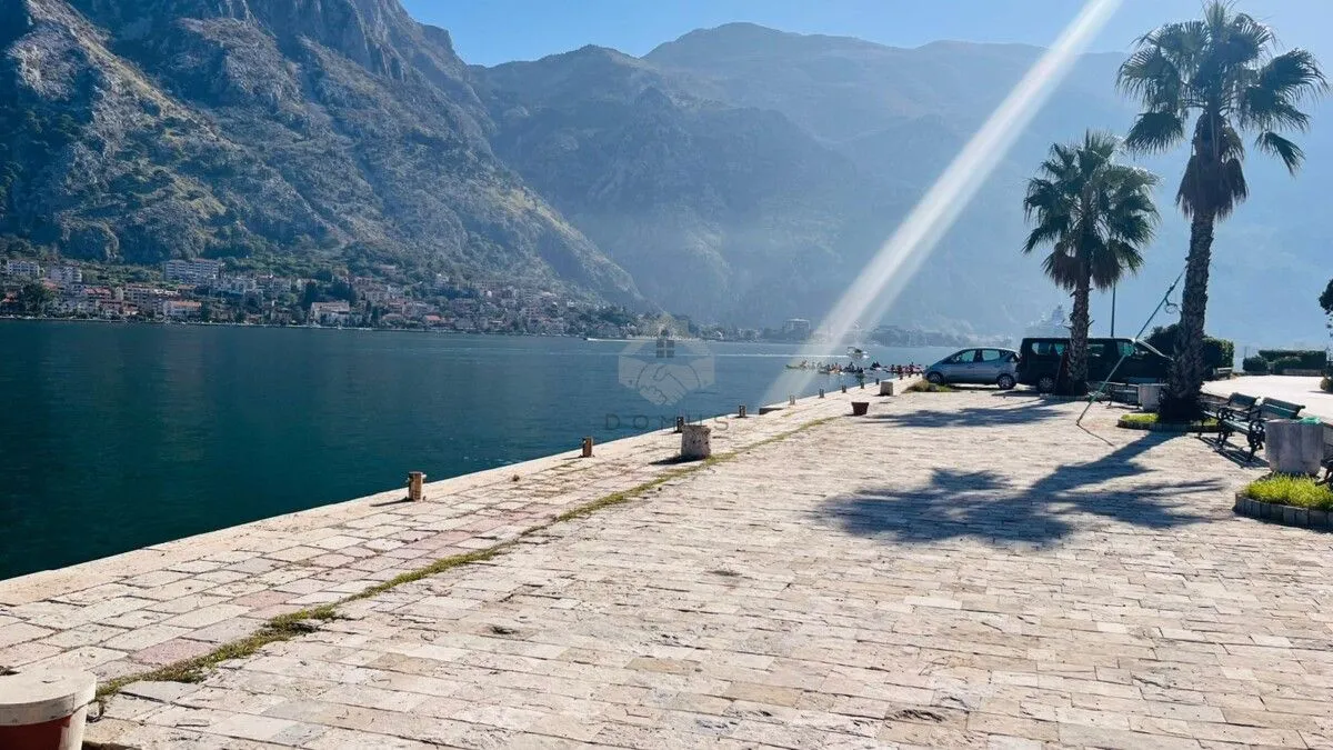 Prodaja, kuća, 370m², Kotor, Crna Gora