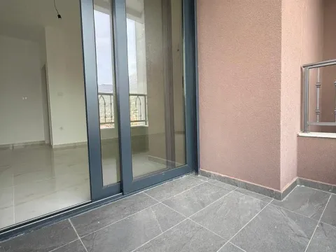 Sale, one bedroom apartment, 56m², Čeluga, Bar - image 4