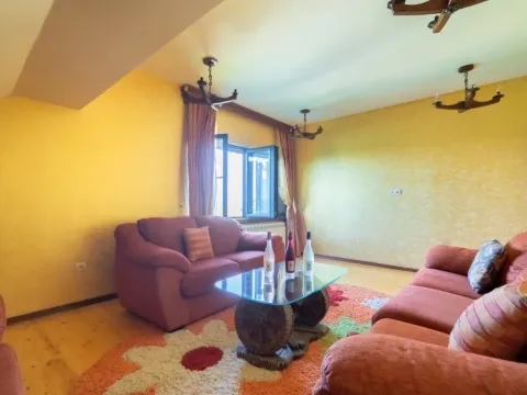 Sale, house, 300m², Motički gaj, Žabljak - image 5