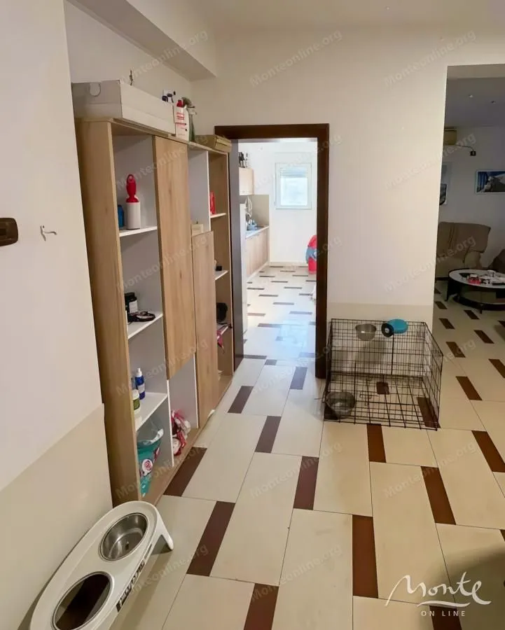 Prodaja, stan, 180m², Bečići, Budva