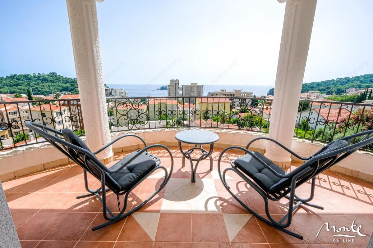 Prodaja, kuća, 560m², Petrovac, Budva