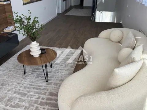 Izdavanje, kuća, 300m², Kamenjar, Novi Sad Sve Podlokacije - image 8