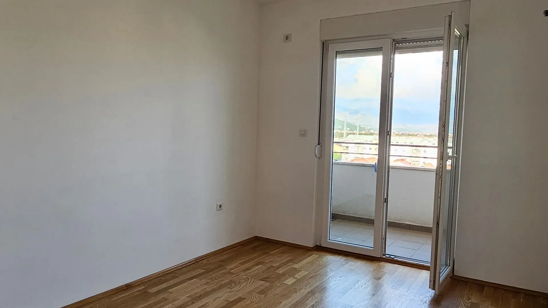 Rent, two bedroom apartment, 66m², Stari Aerodrom, Podgorica