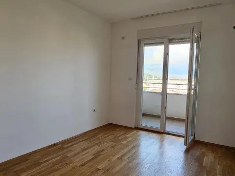 Rent, two bedroom apartment, 66m², Stari Aerodrom, Podgorica - image 5