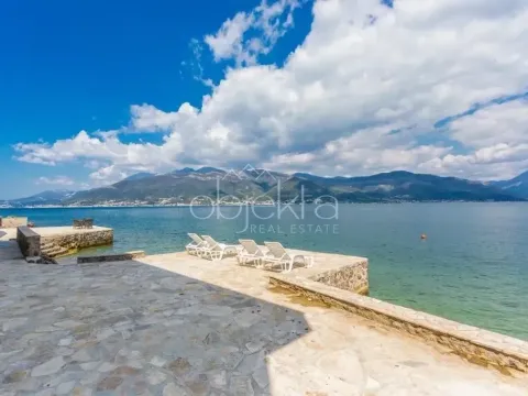 Prodaja, kuća, 240m², Tivat, Crna Gora - image 2
