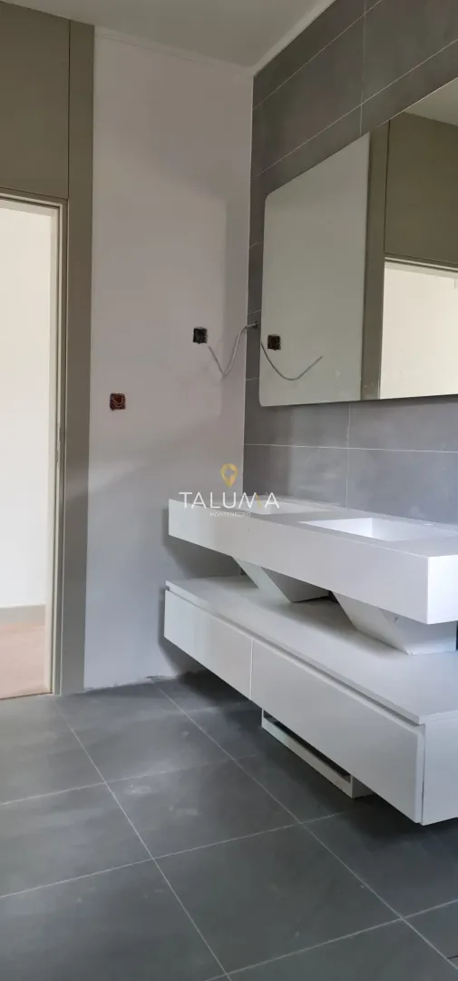 Prodaja, kuća, 192m², Grlić, Danilovgrad