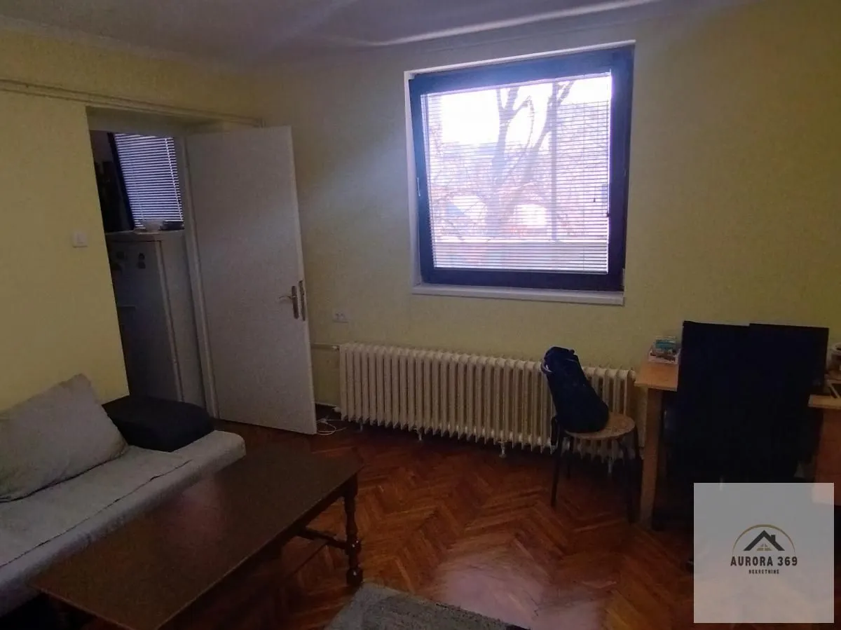 Izdavanje, jednosoban stan, 61m², Centar, Novi Sad