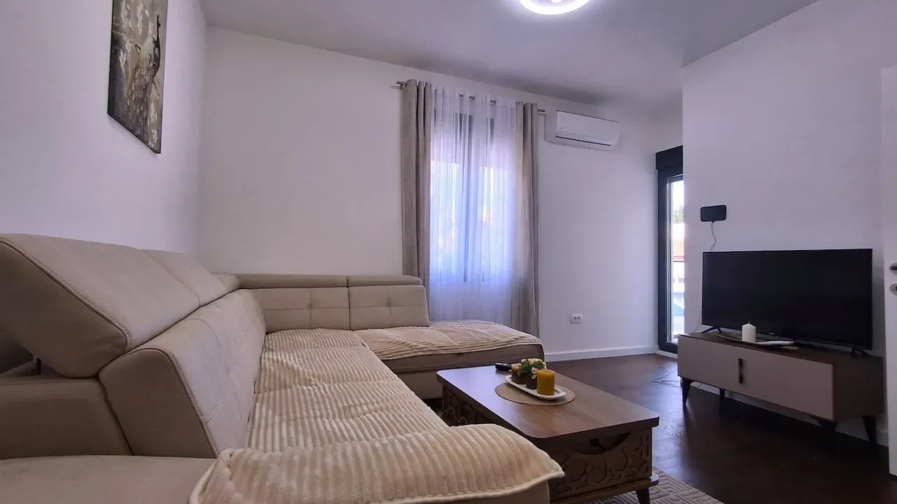 Izdavanje, stan, 37m², Krivi Most, Podgorica
