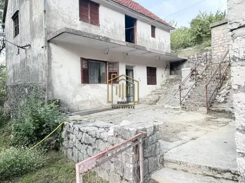 Kuća in Njeguši