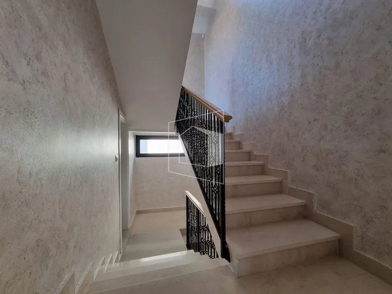 Sale, house, 400m², Tološi, Podgorica