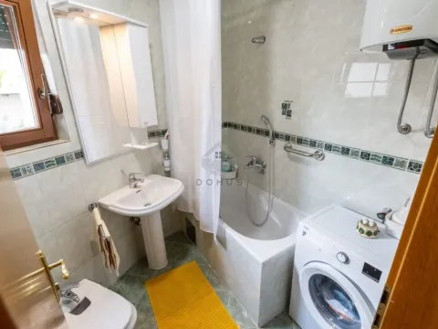 Izdavanje, jednosoban stan, 54m², Stari Aerodrom, Podgorica - image 10