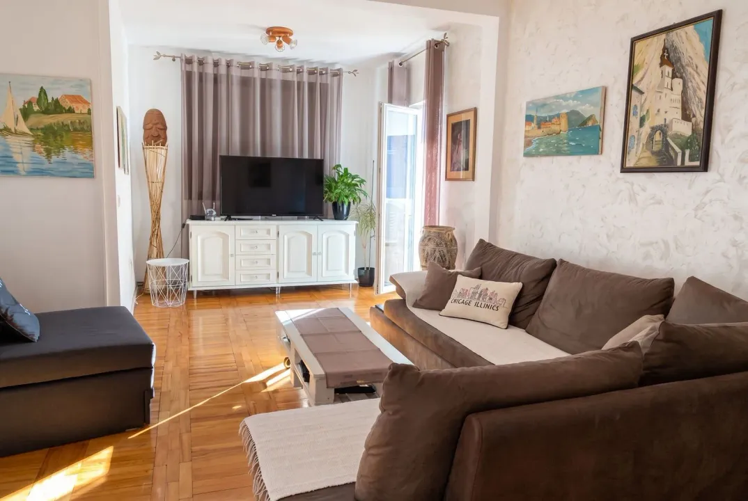 Rent, four bedroom apartment, 100m², Budva, Crna Gora