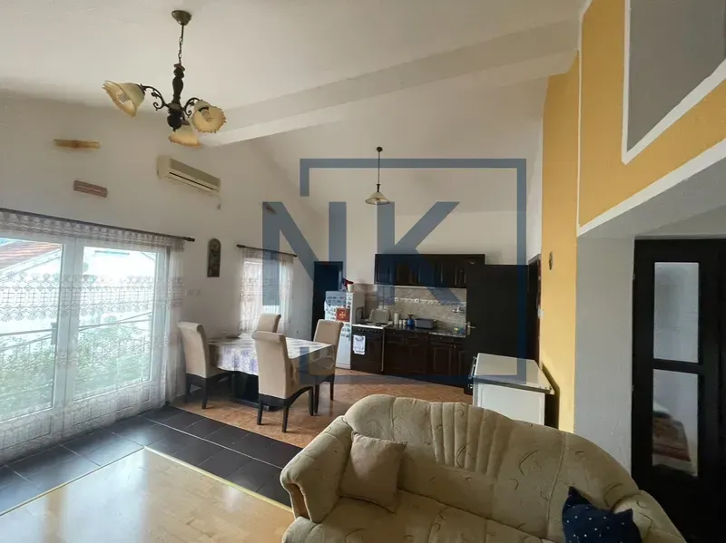 Rent, three bedroom apartment, 120m², Tološi, Podgorica