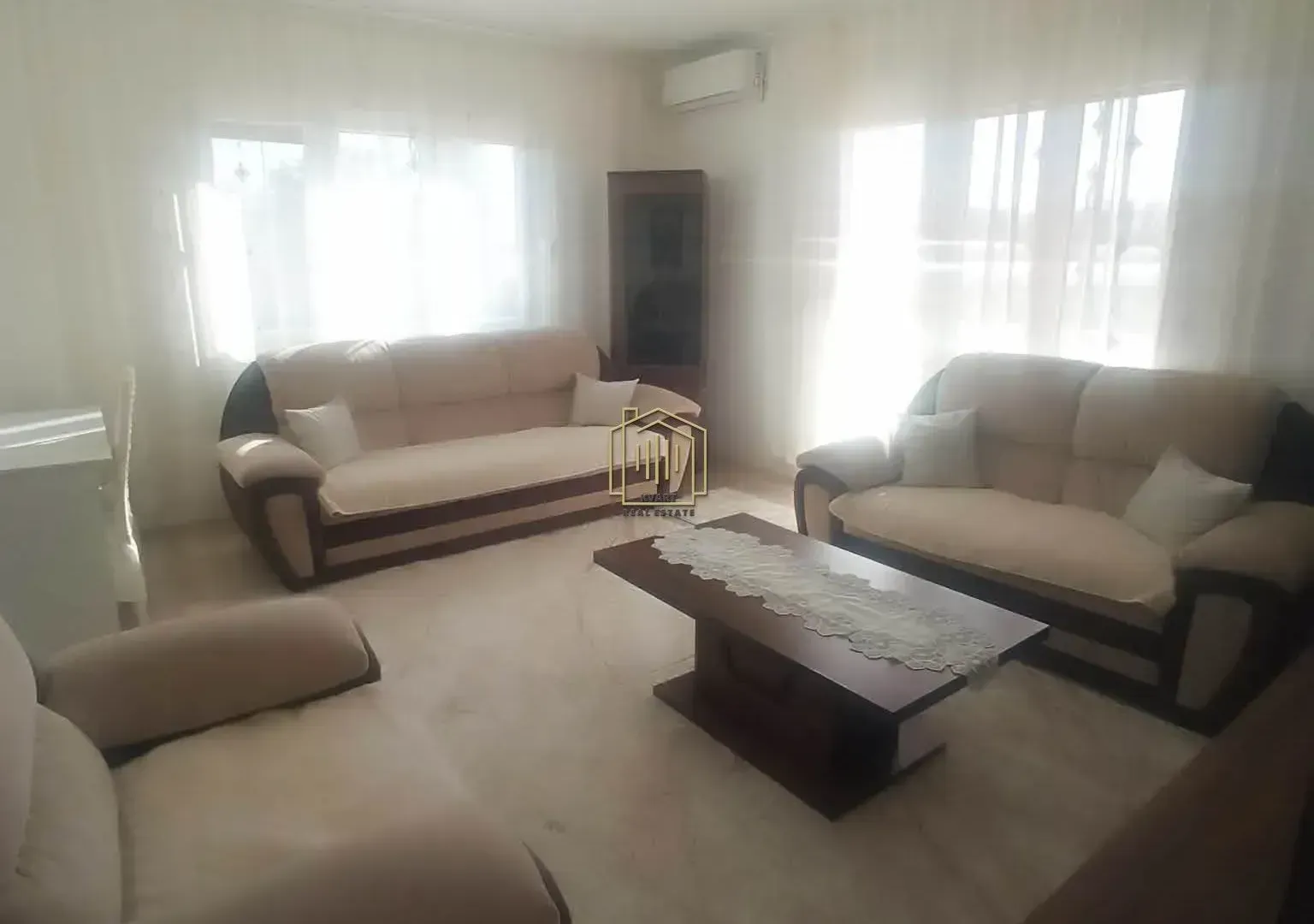 Izdavanje, dvosoban stan, 104m², Tološi, Podgorica