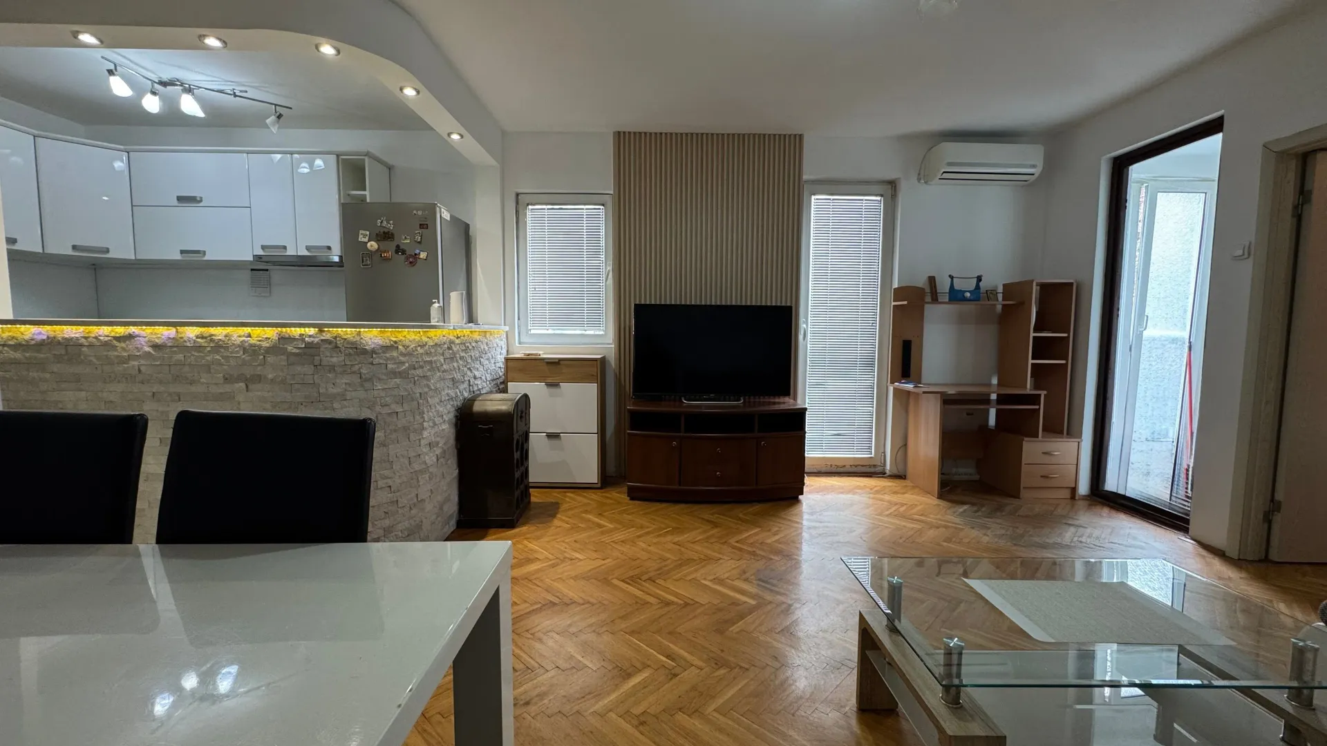 Rent, one bedroom apartment, 50m², Golubovina, Budva