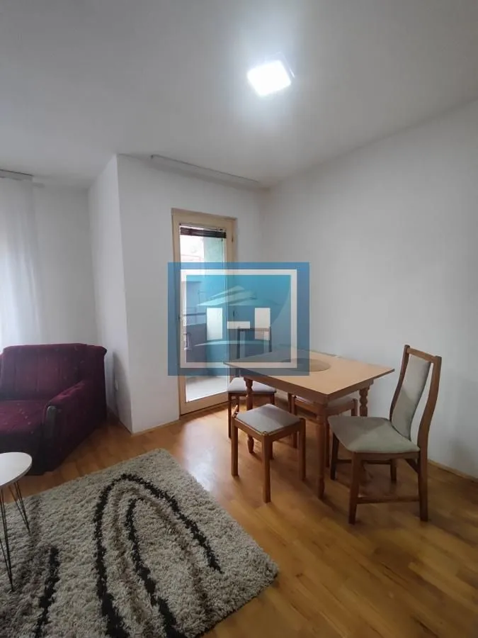 Izdavanje, garsonjera, 30m², Centar, Jagodina