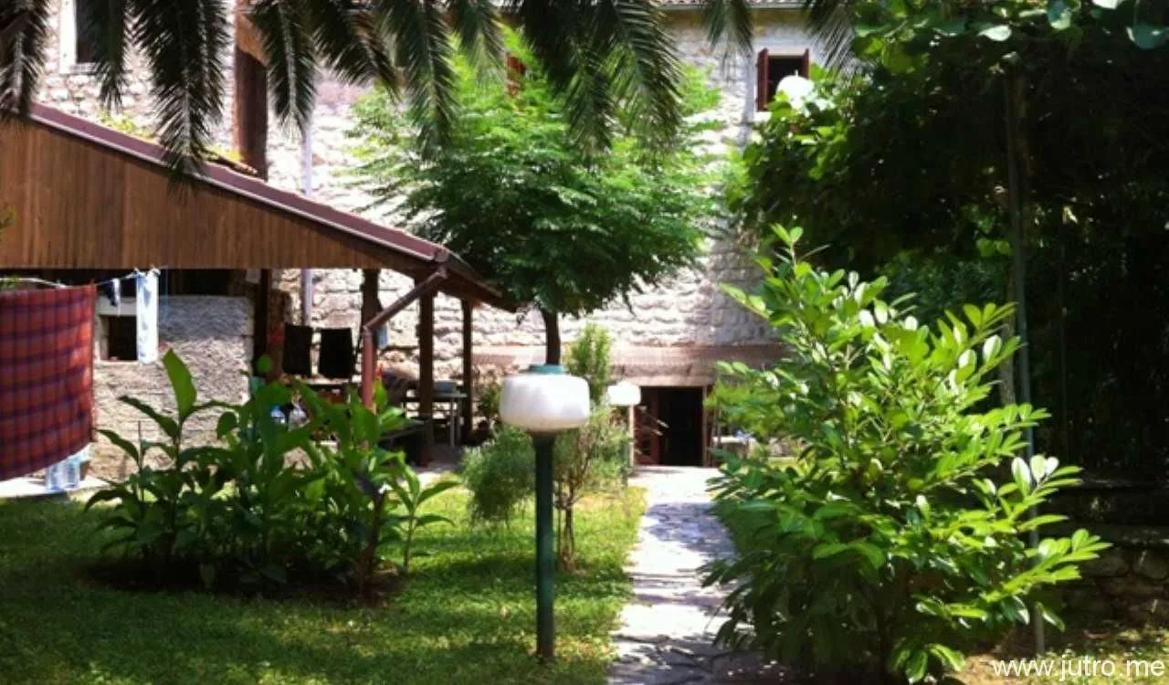 Sale, house, 230m², Prčanj, Kotor