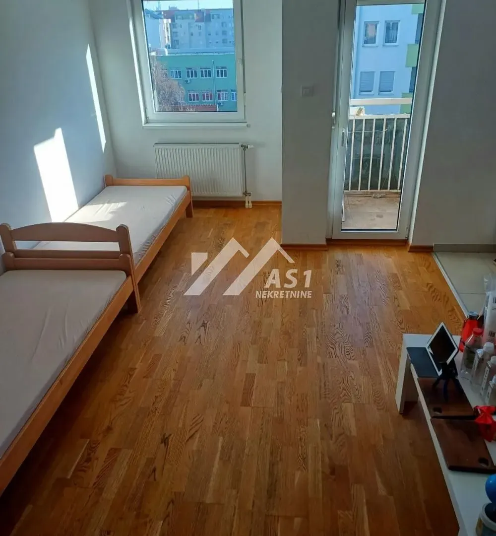 Izdavanje, trosoban stan, 74m², Podbara, Novi Sad Sve Podlokacije
