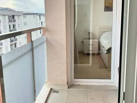 Izdavanje, dvosoban stan, 65m², Podgorica, Crna Gora - image 2