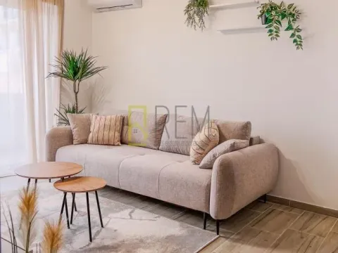 Sale, one bedroom apartment, 38m², Bečići, Budva - image 2