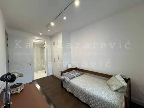 Rent, four bedroom apartment, 132m², Kalenić Pijaca, Vračar Sve Podlokacije - image 11