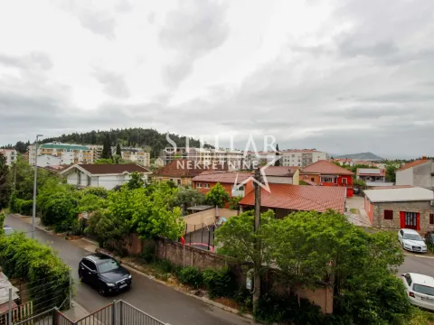 Rent, studio apartment, 30m², Stara Varoš, Podgorica - image 10