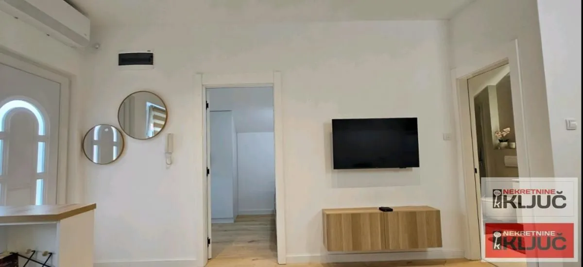 Izdavanje, jednosoban stan, 36m², Centar, Novi Sad
