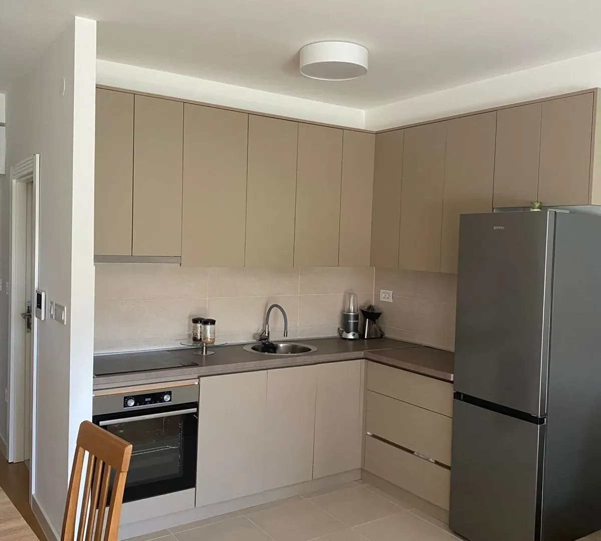 Rent, studio apartment, 35m², Tološi, Podgorica