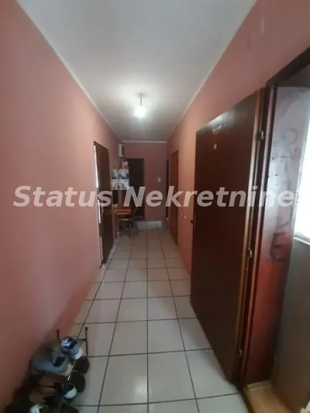 Prodaja, kuća, 242m², Novo naselje, Novi Sad