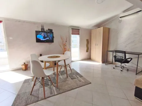 Stan in Stari Aerodrom