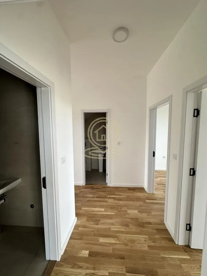 Prodaja, stan, 225m², Karagača, Petrovaradin
