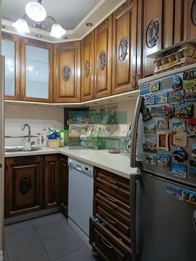Izdavanje, trosoban stan, 73m², Novi Sad, Srbija
