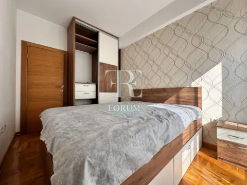 Izdavanje, dvosoban stan, 60m², Blok 9, Podgorica - image 2