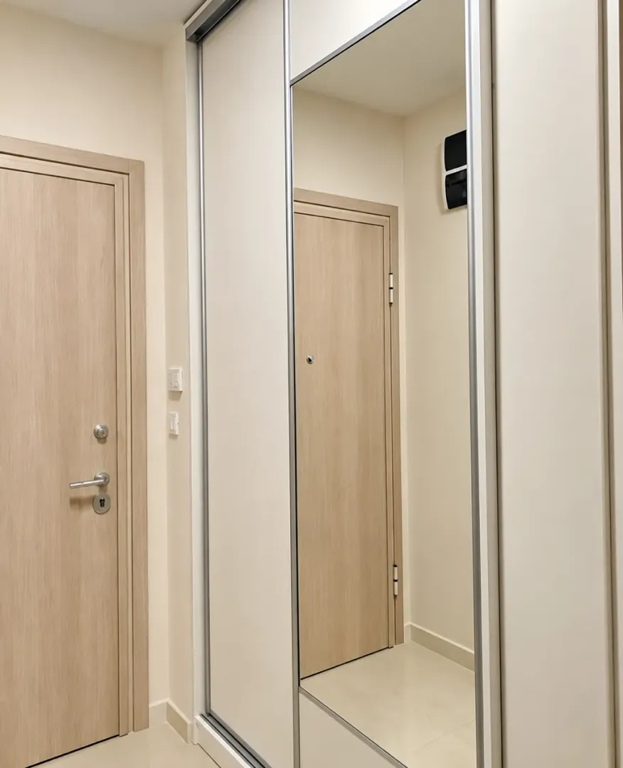 Izdavanje, jednosoban stan, 50m², Central Point, Podgorica