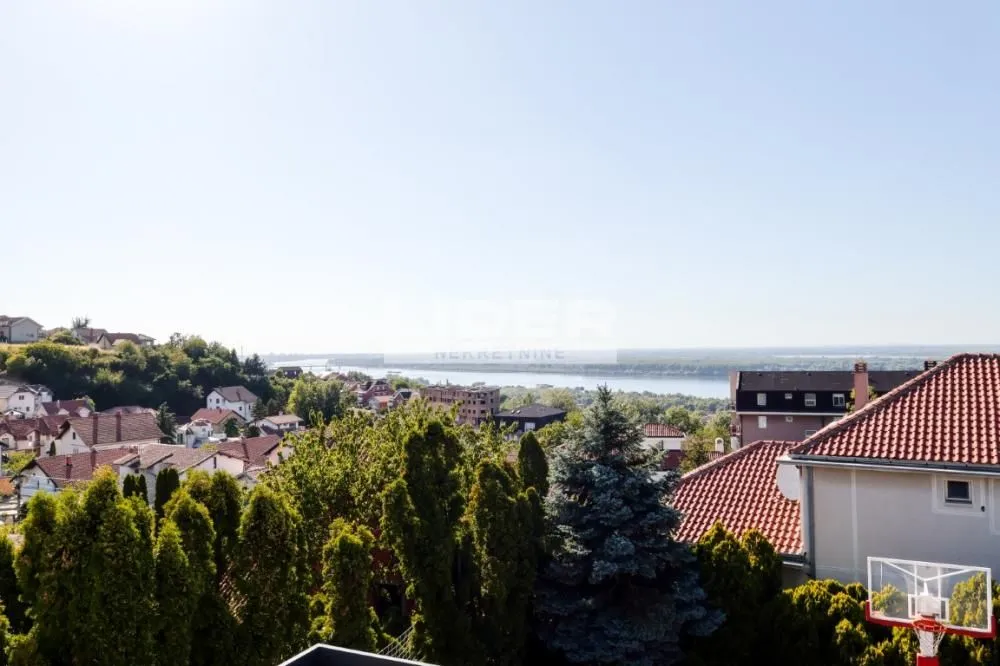 Sale, house, 544m², Višnjička Banja, Palilula Sve Podlokacije