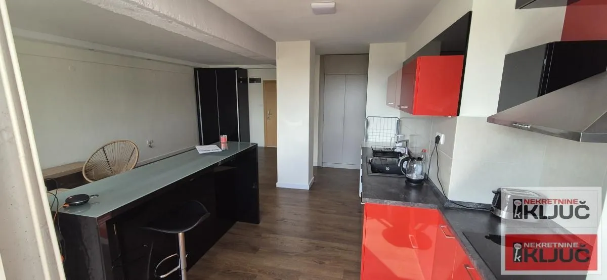 Prodaja, dvosoban stan, 57m², Sajmište, Novi Sad