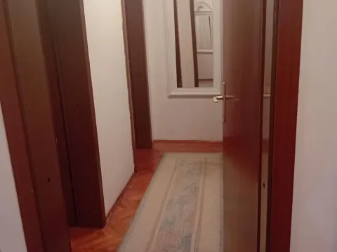 Izdavanje, trosoban stan, 74m², Bulevar, Niš - image 6