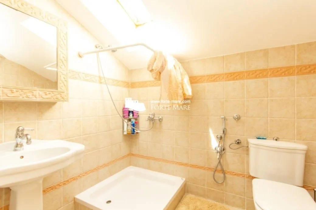 Prodaja, dvosoban stan, 88m², Đenovići, Herceg Novi