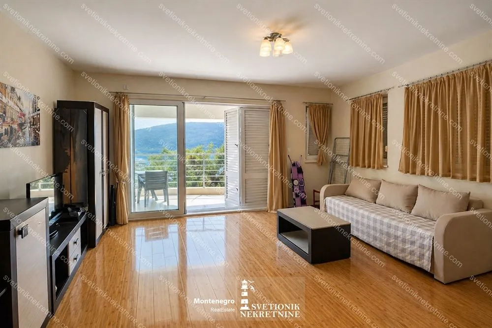 Prodaja, jednosoban stan, 63m², Centar, Herceg Novi