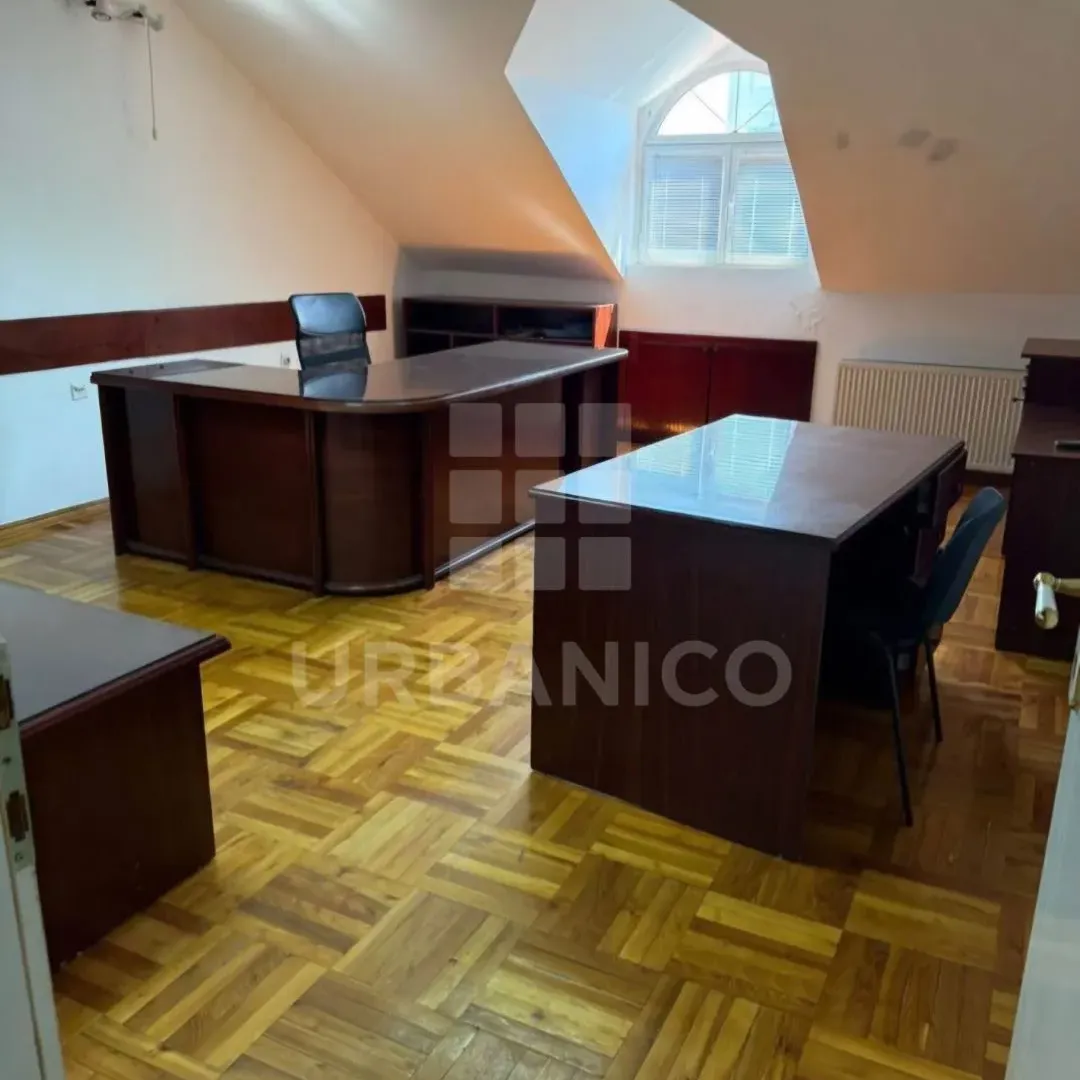 Rent, office space, 130m², Stara Varoš, Podgorica